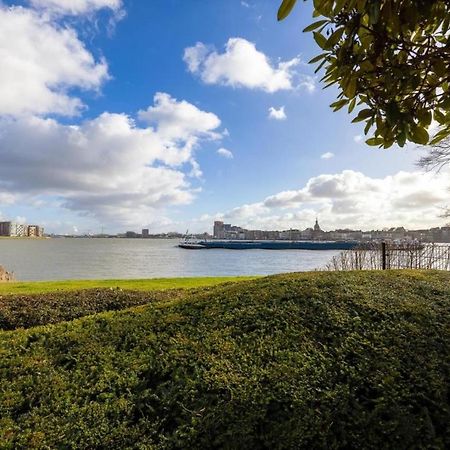 Ferienwohnung Studio Aan De Maas Zwijndrecht Exterior foto
